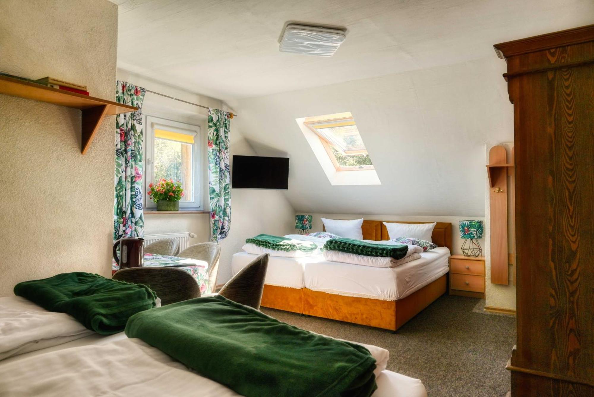 Osrodek Jagienka Zieleniec Bed & Breakfast Duszniki Zdroj Exterior photo